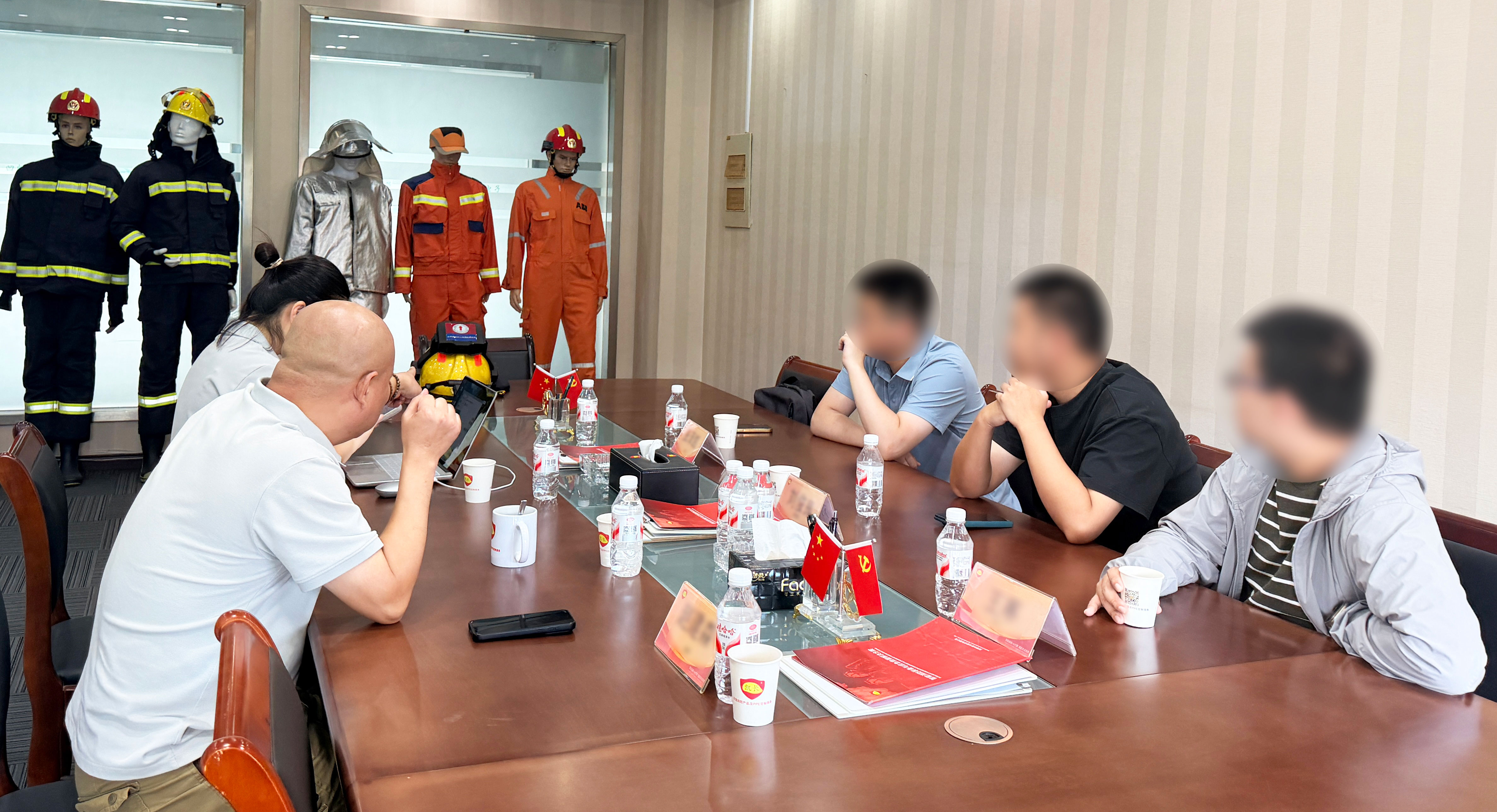 图三小.jpg
